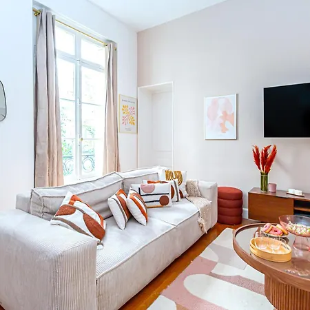 Apartment Agreable Rue De La Pompe Paris
