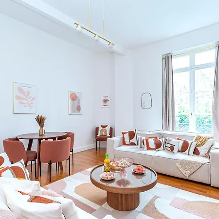 Apartment Agreable Rue De La Pompe Paris